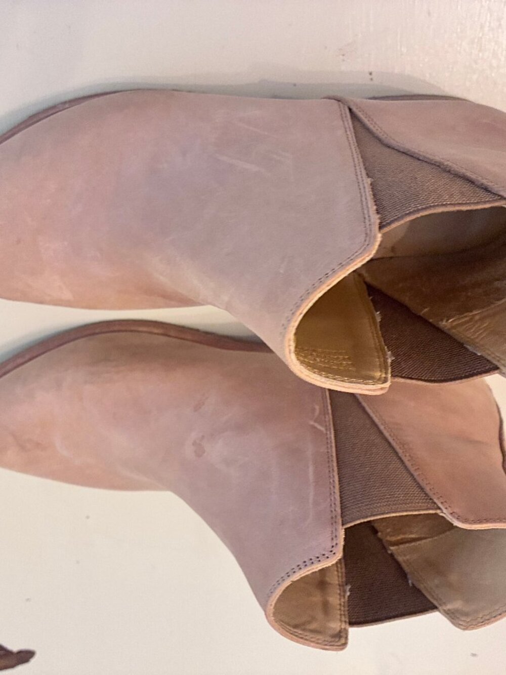 Nisolo Eva Everyday Chelsea Boots 2.0 in Almond